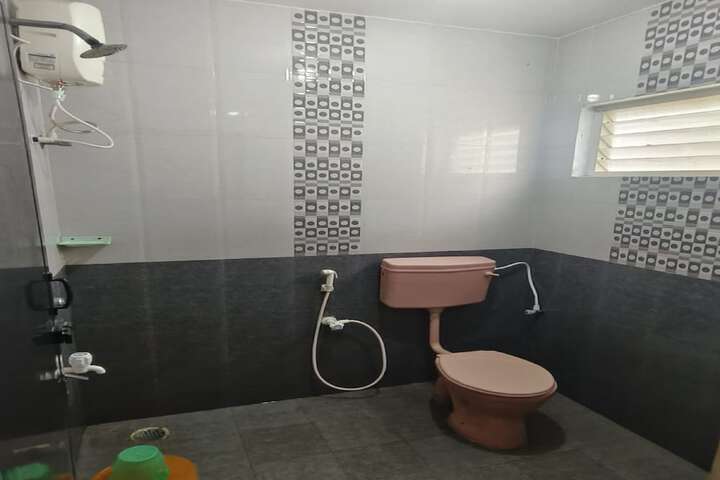 Room 12 of 14