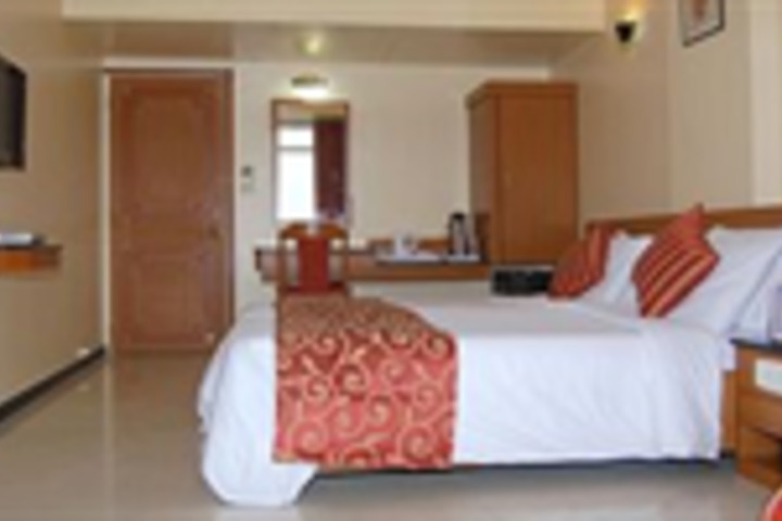 EMARALD HOTEL COCHIN