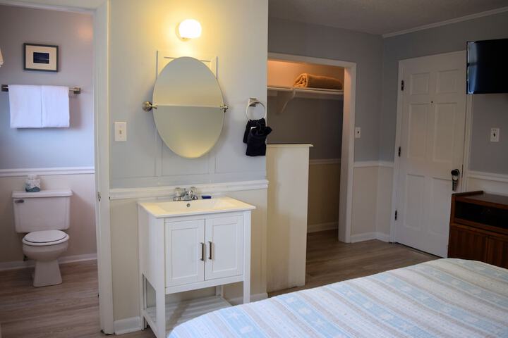Room 18 of 309