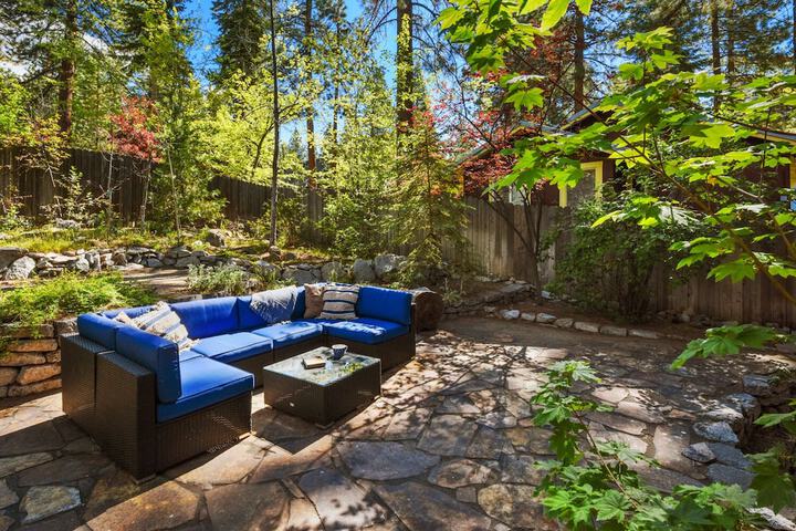 Terrace/Patio 24 of 44