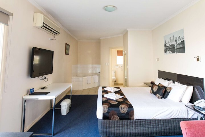 Room 10 of 55