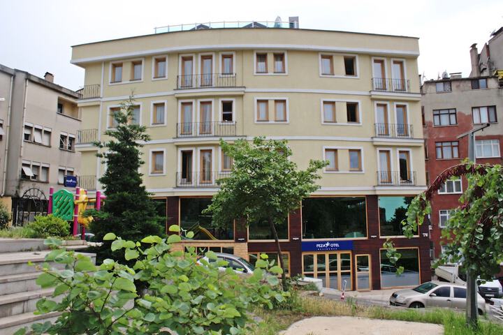 Hotel Exterior 50 of 50