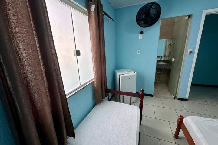 Room 10 of 85