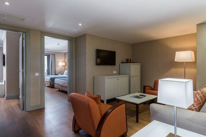 Room 32 of 133