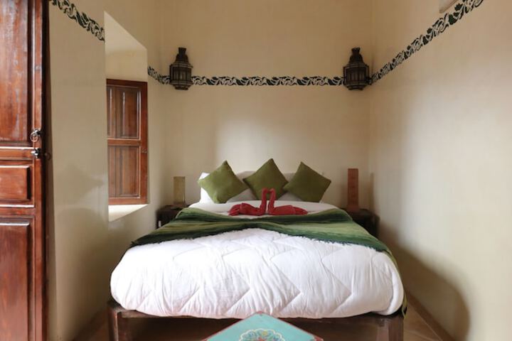 Room 10 of 120
