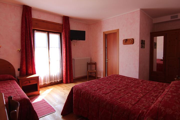 Room 7 of 61