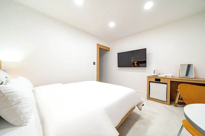 Room 14 of 41