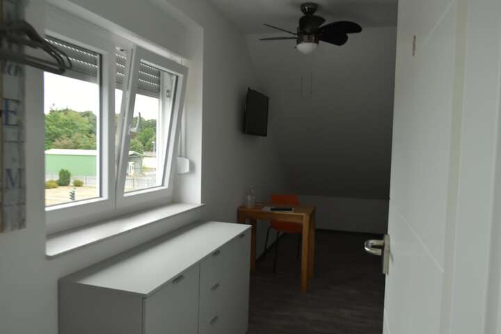 Room 5 of 30