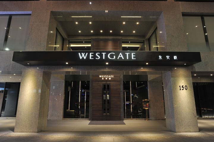 Hero Image 1 of 108