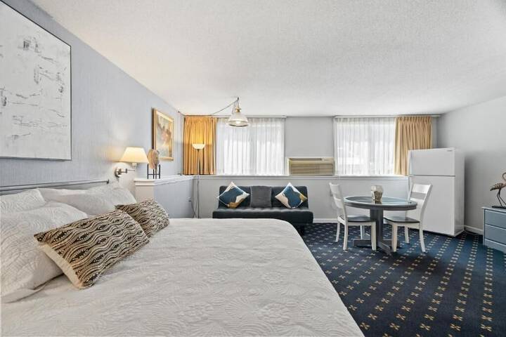 Studio King Size Bed (5 of 5)