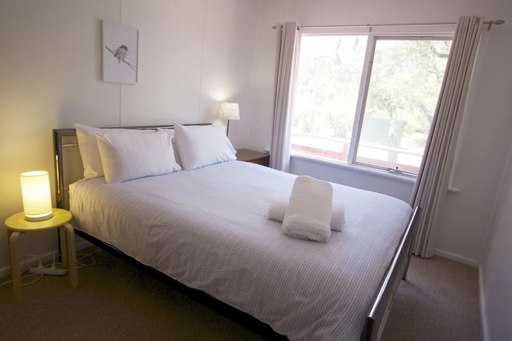 Room 4 of 10