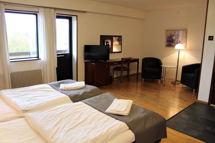 Room 7 of 140