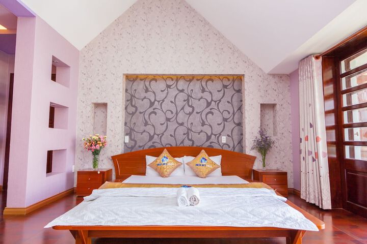Room 5 of 39