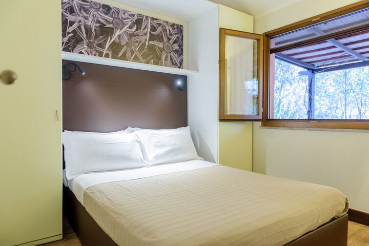Room 6 of 117
