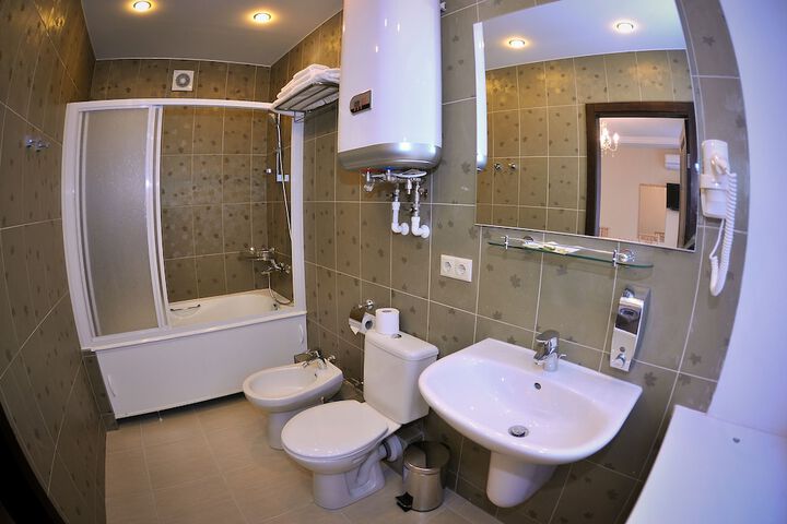 Room 18 of 26