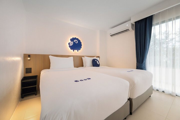 Room 25 of 106