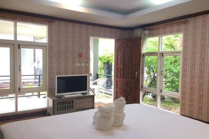Room 2 of 26