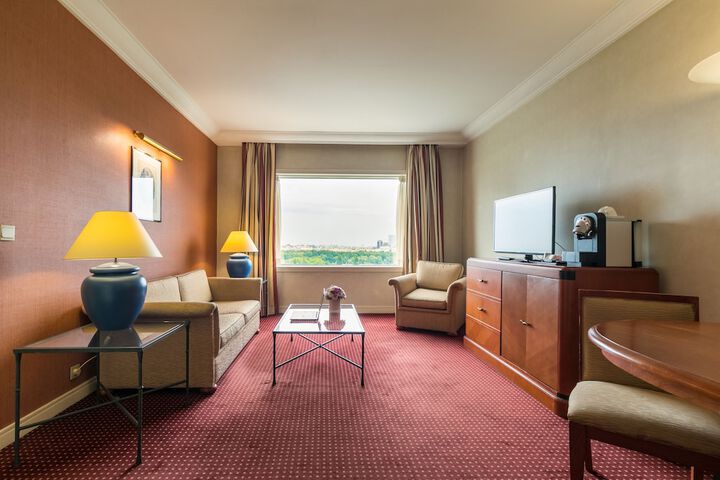 Room 18 of 263