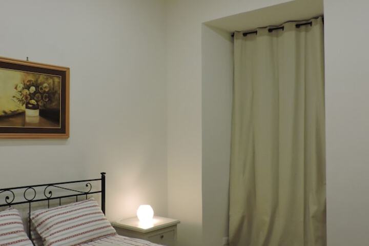Room 7 of 16