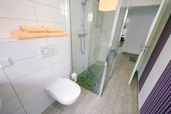 Room 16 of 24