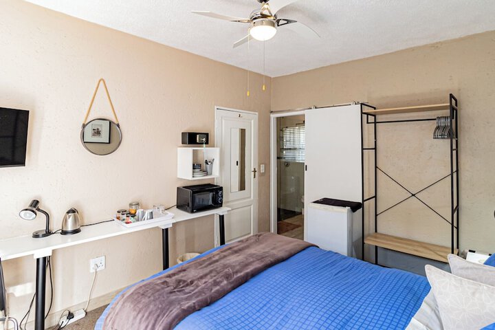 Room 10 of 43