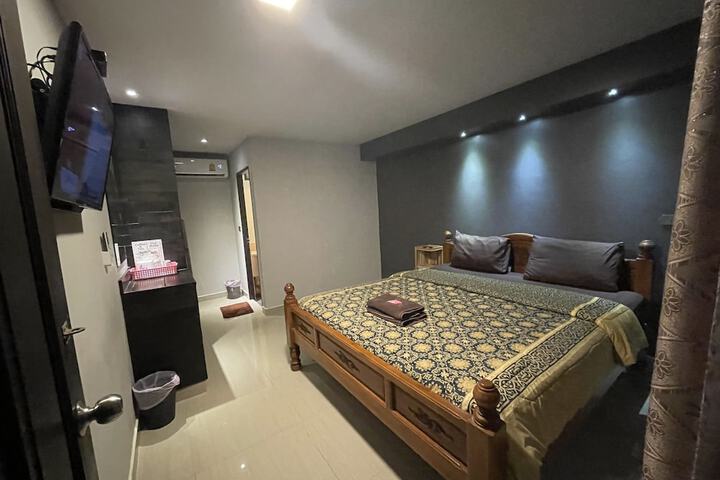 Room 17 of 58