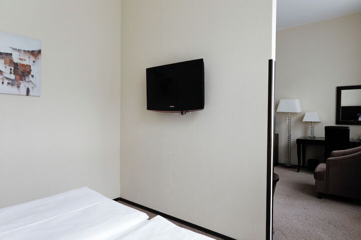 Room 19 of 40