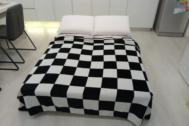 Room 2 of 42
