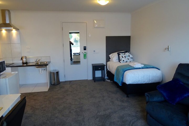 Room 7 of 38