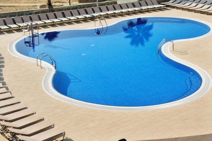Pool 43 of 153
