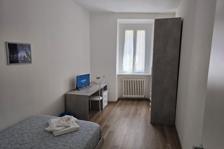 Room 2 of 13