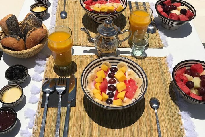 Breakfast/Coffee Service 14 of 24