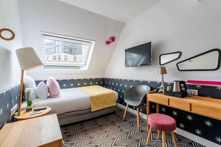 Room 25 of 54