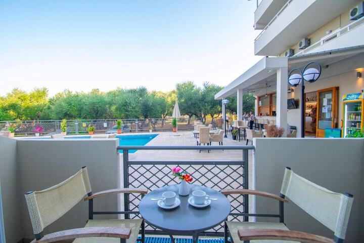 Terrace/Patio 14 of 33