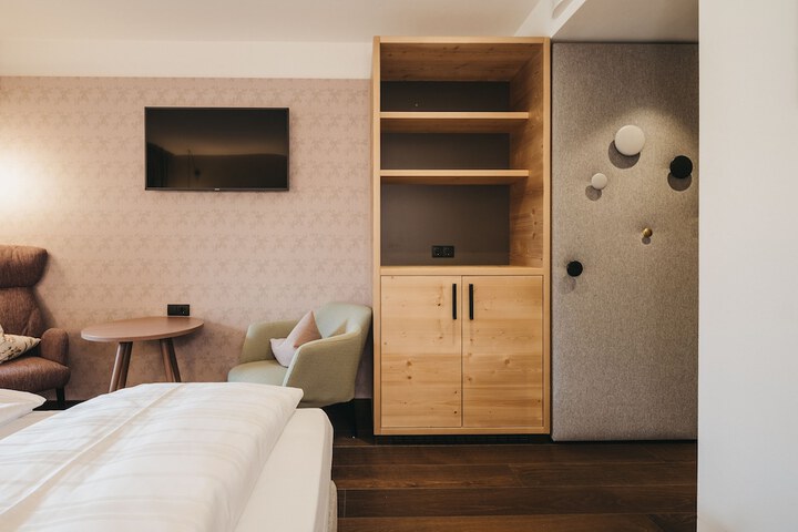 Room 37 of 155