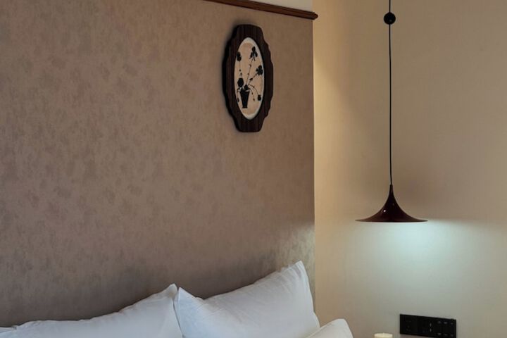 Room 48 of 158