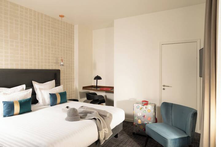 Room 28 of 68
