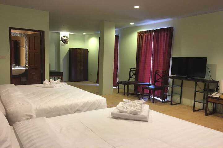 Room 29 of 81