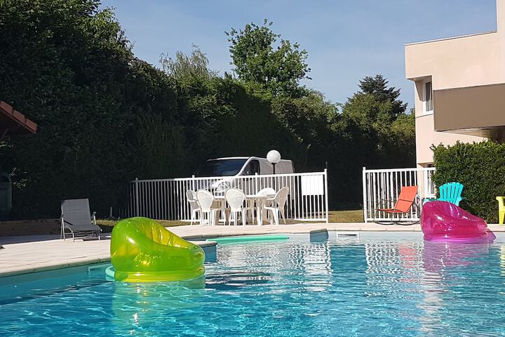 Pool 16 of 40