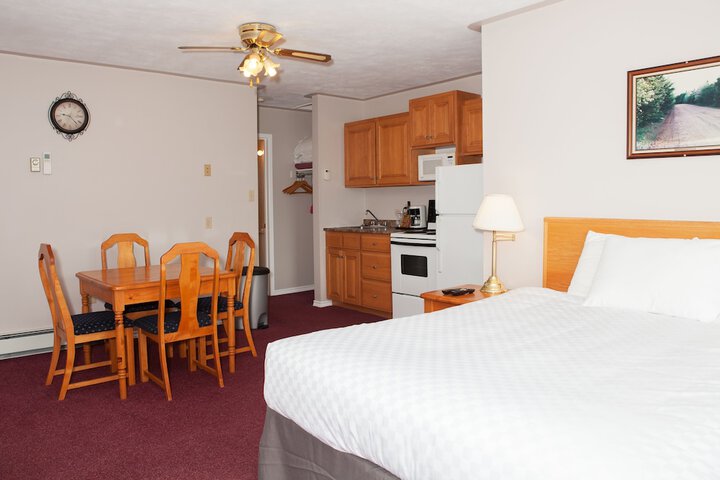 Room 3 of 24