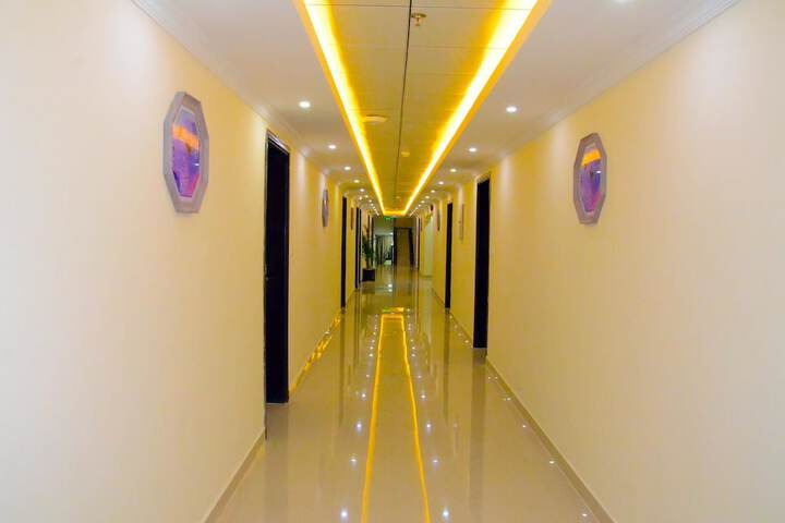 Ballroom/Hall 47 of 49