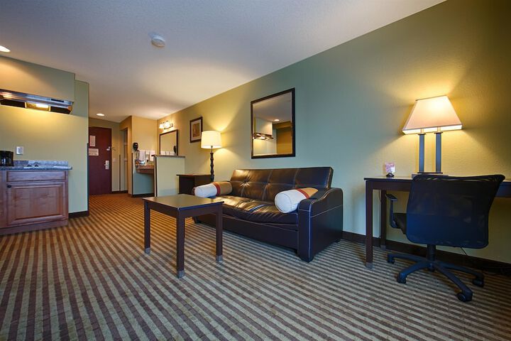 Room 3 of 35