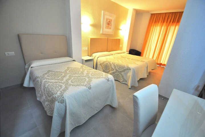 Room 11 of 40