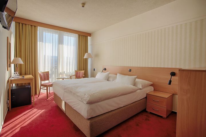 Room 6 of 69
