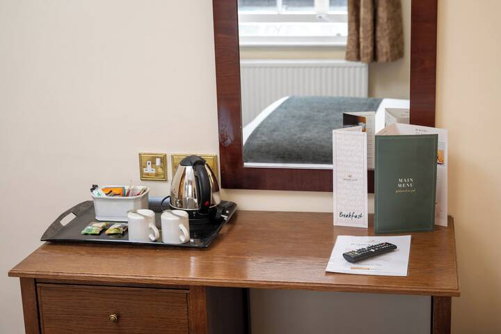 Room 19 of 48