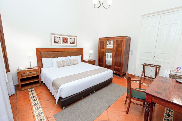 Room 15 of 43