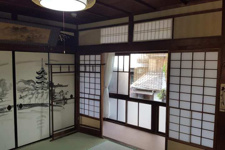 Room 5 of 50