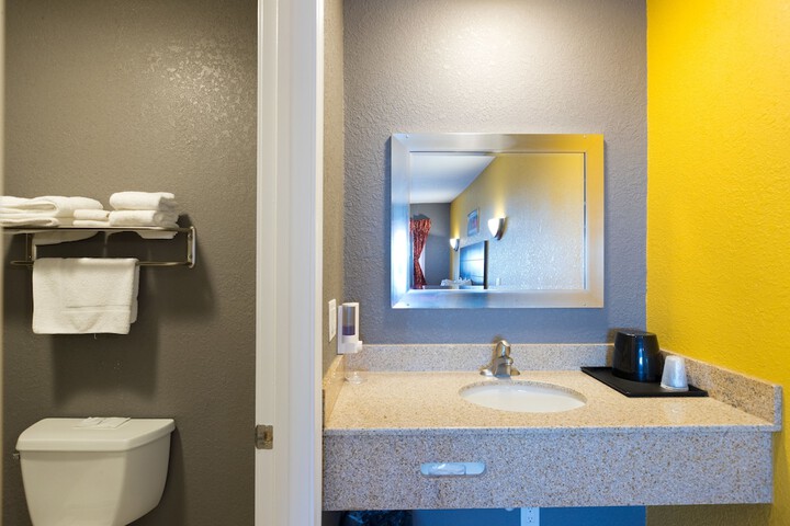 Room 18 of 30