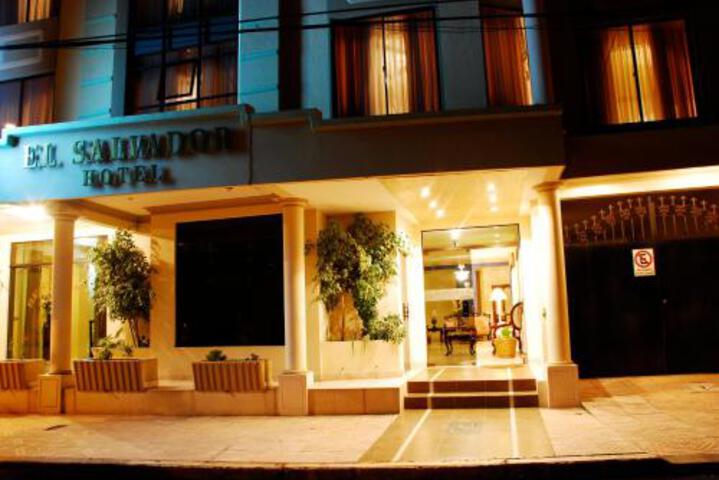 El Salvador Hotel
