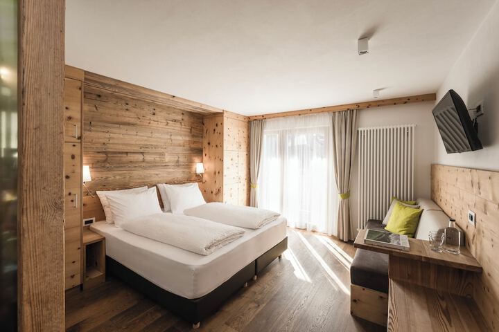 Room 10 of 46